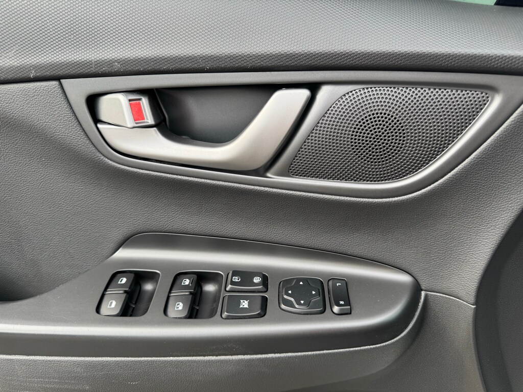 2020 Hyundai Kona Limited - Photo 10