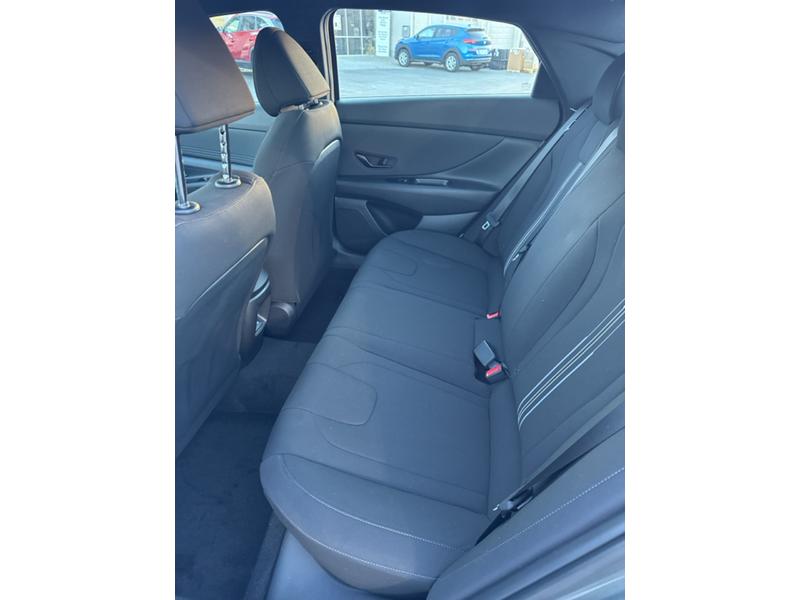 2025 Hyundai Elantra SEL - Photo 16