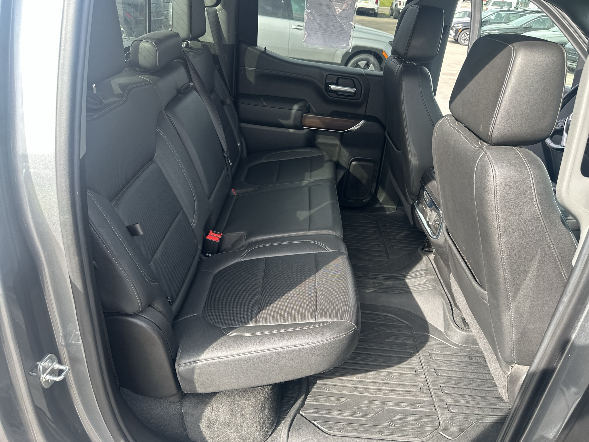 2021 GMC Sierra 1500 SLT - Photo 18