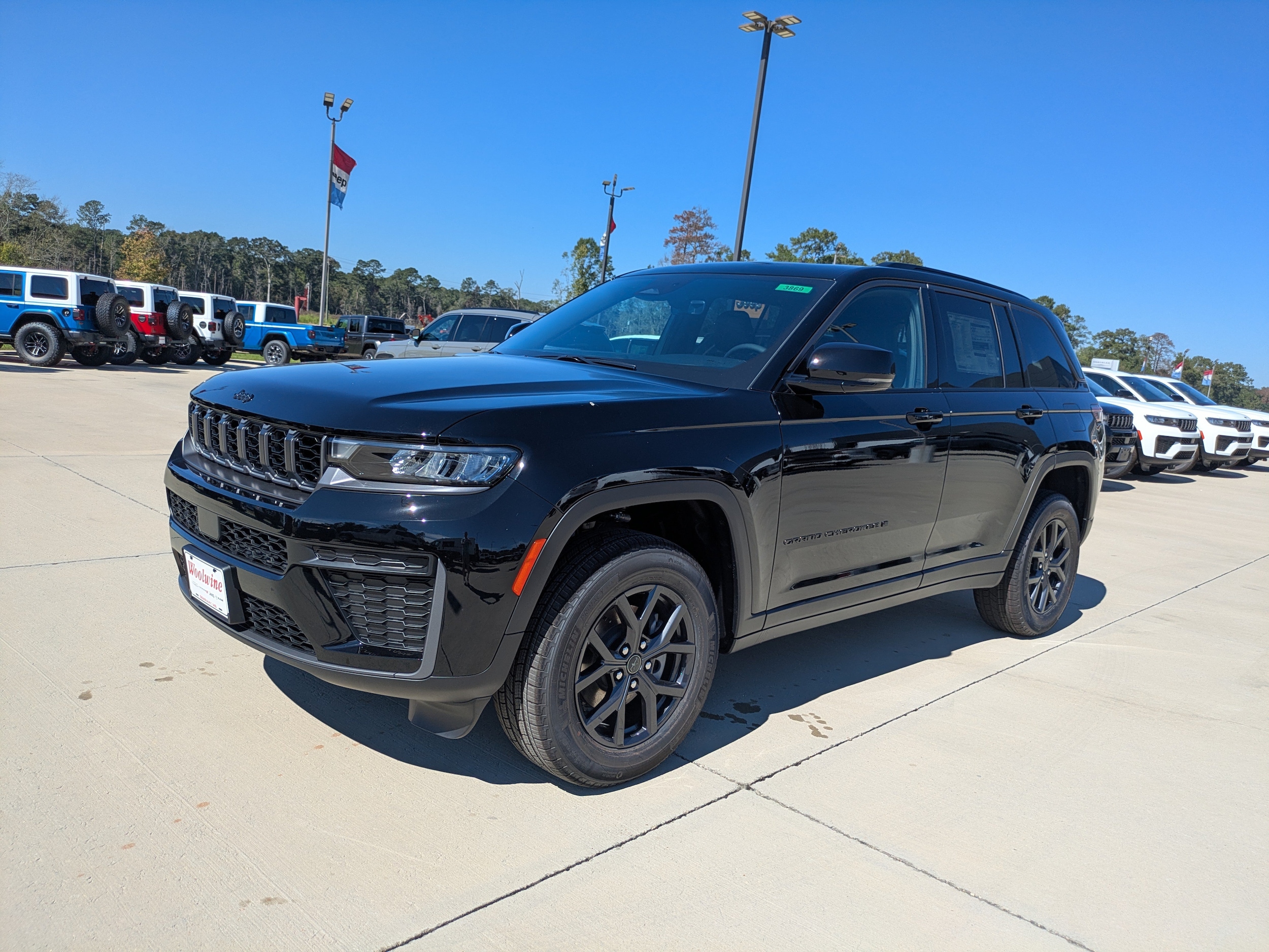 2027 Jeep Grand Cherokee Laredo
