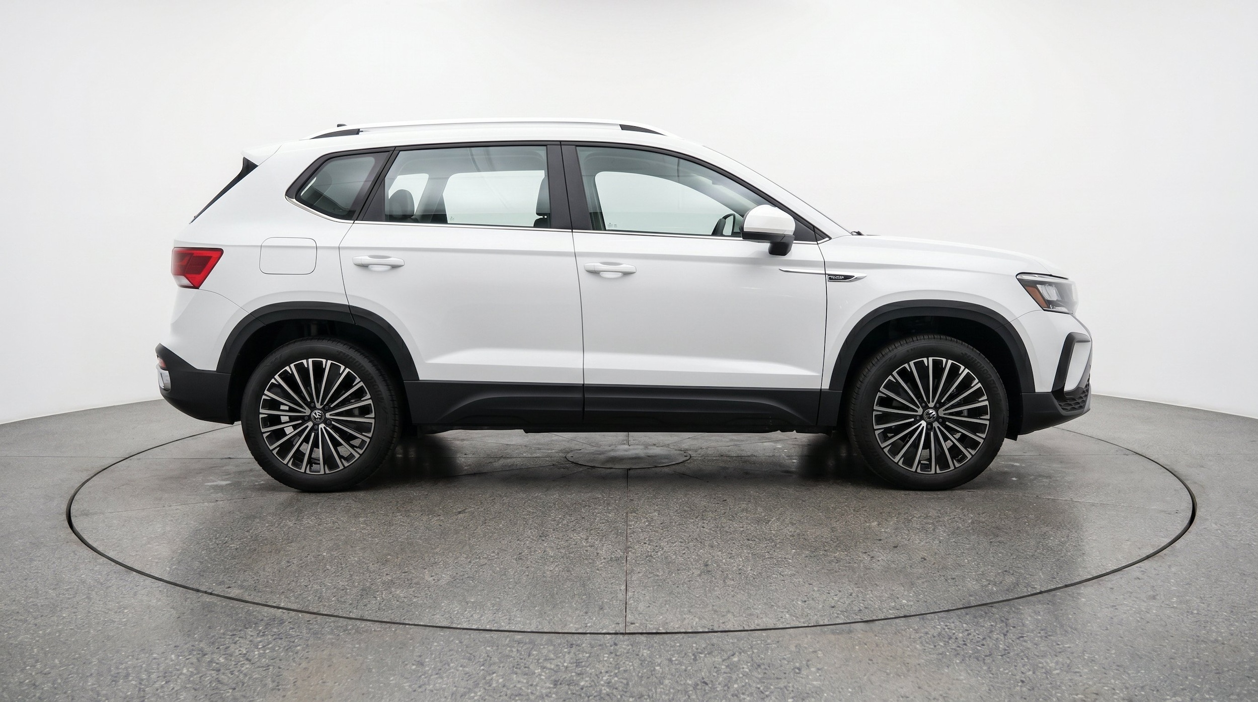 Thumbnail: 2026 Volkswagen Taos - 10