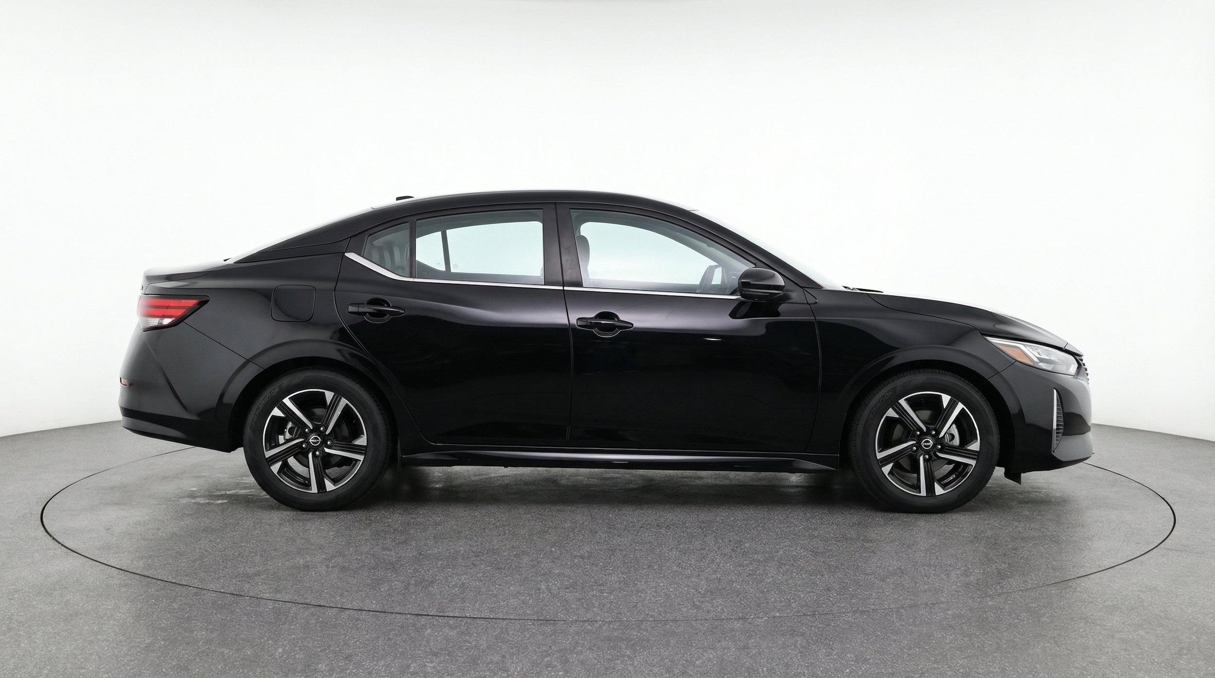 Thumbnail: 2025 Nissan Sentra - 10