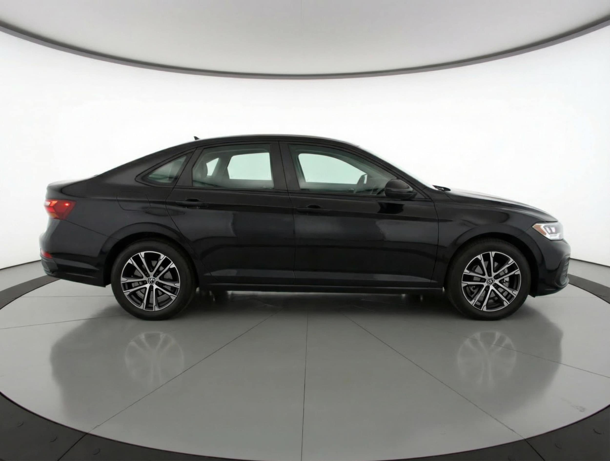 Thumbnail: 2025 Volkswagen Jetta - 10