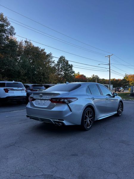Used 2022 Toyota Camry SE Sedan