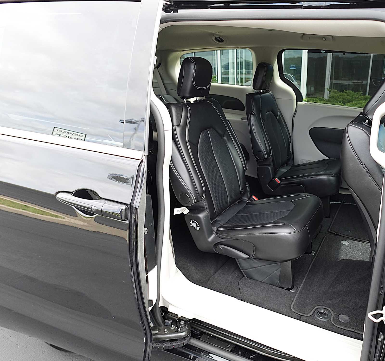 2024 Chrysler Pacifica Touring L - Photo 23