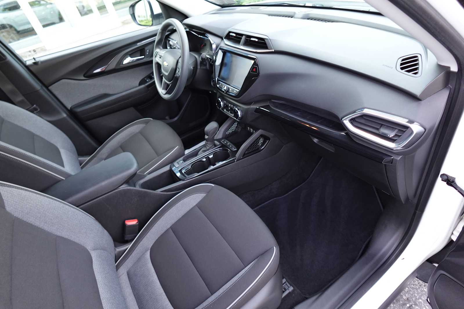 2023 Chevrolet TrailBlazer LT - Photo 28