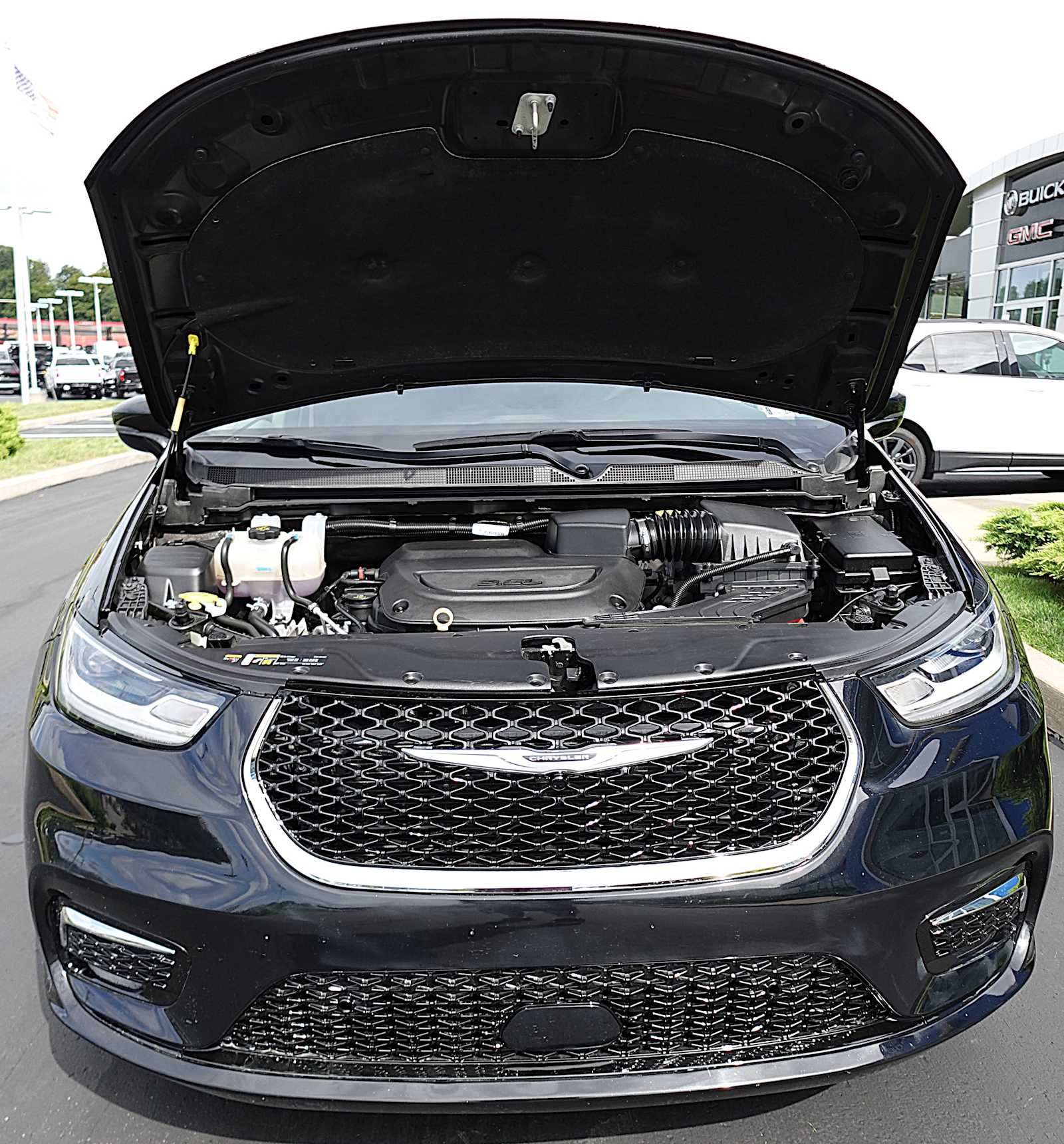 2024 Chrysler Pacifica Touring L - Photo 31