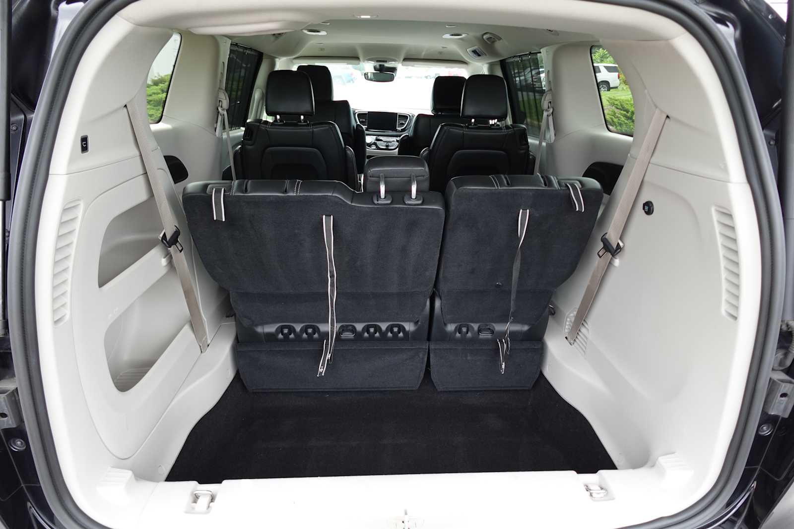 2024 Chrysler Pacifica Touring L - Photo 22