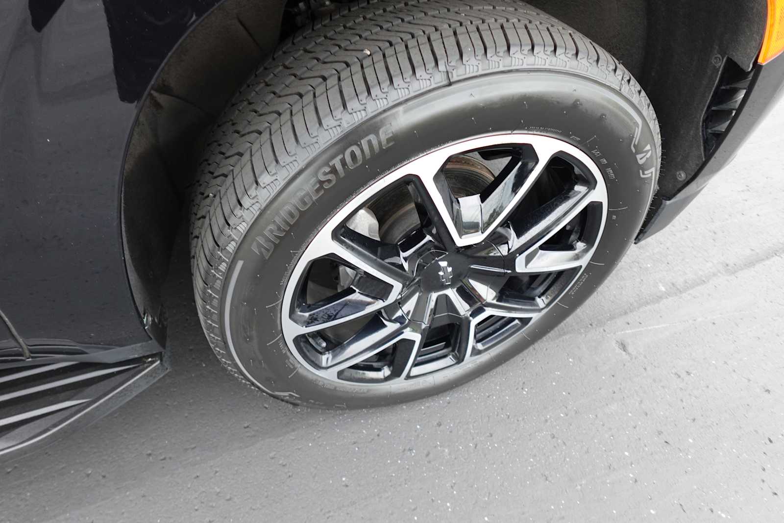 2024 Chevrolet Suburban RST - Photo 37