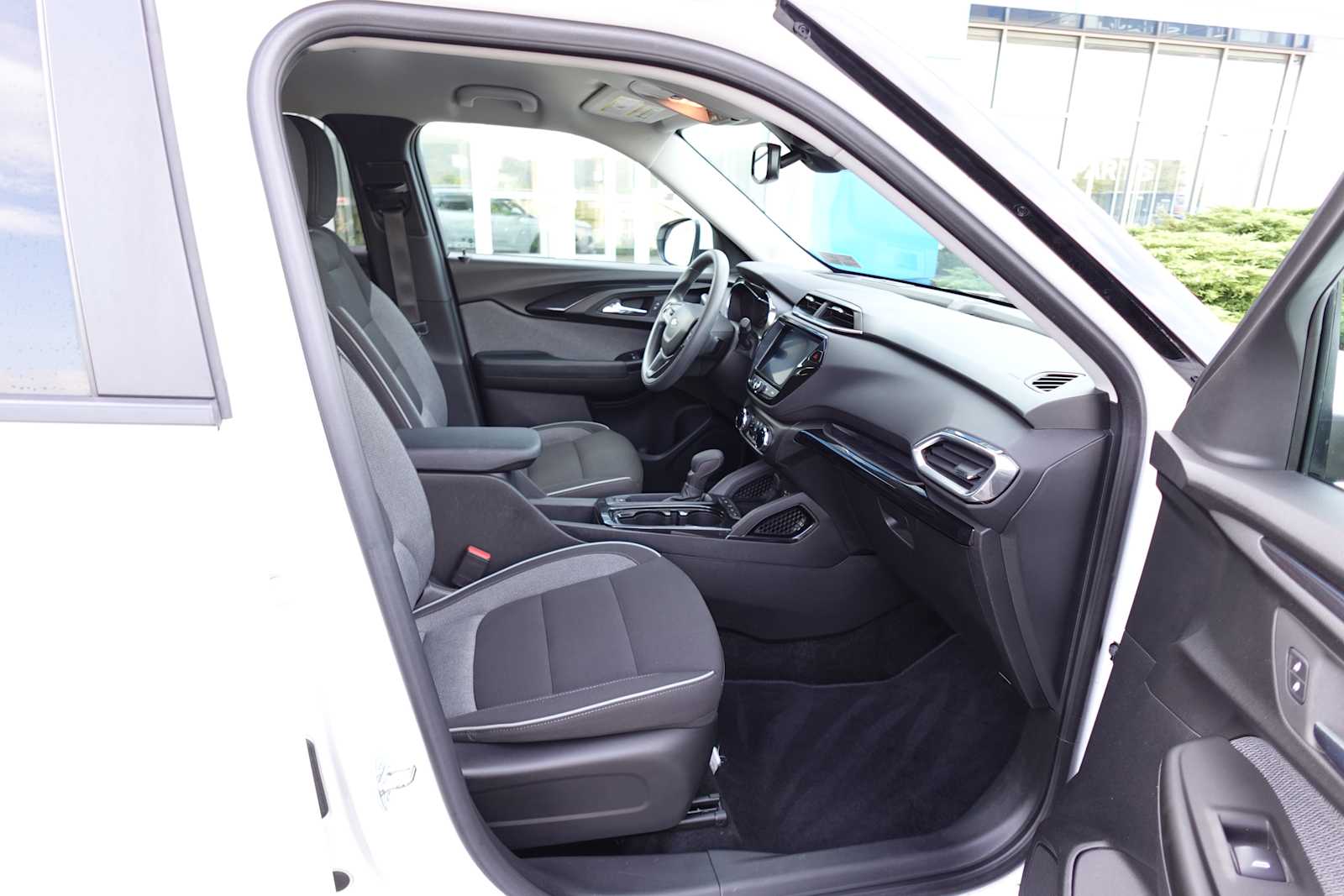 2023 Chevrolet TrailBlazer LT - Photo 30