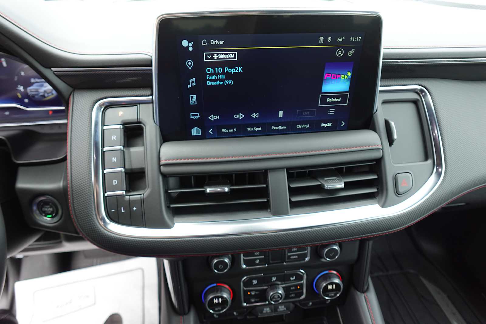 2024 Chevrolet Suburban RST - Photo 21
