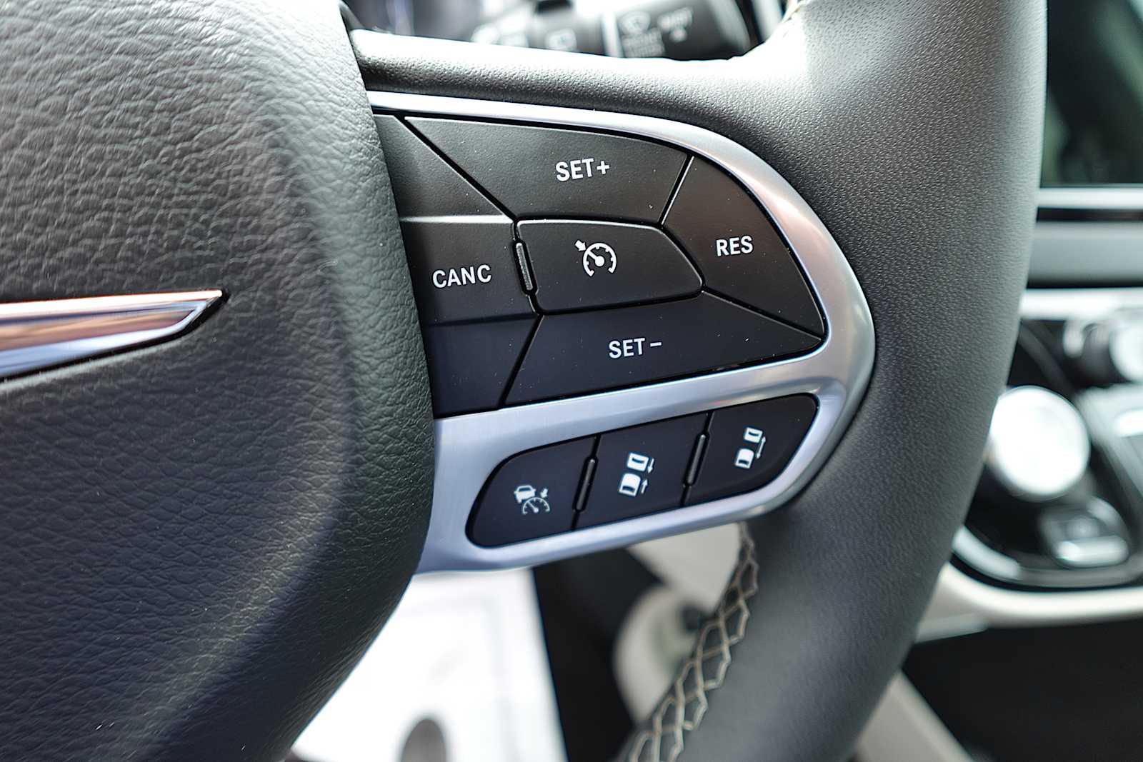 2024 Chrysler Pacifica Touring L - Photo 14