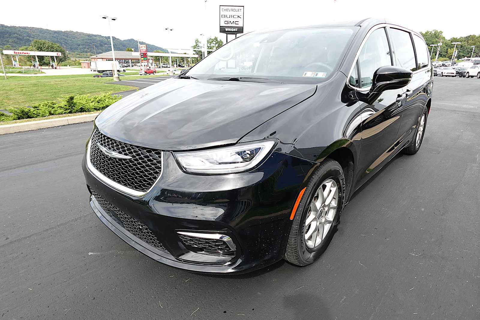 2024 Chrysler Pacifica Touring L - Photo 7
