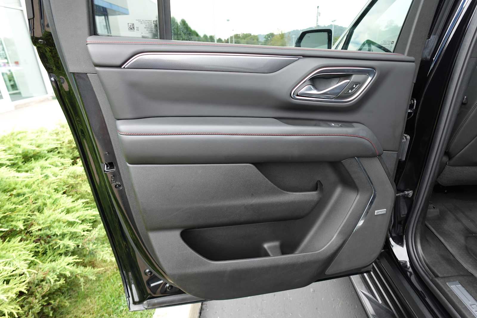 2024 Chevrolet Suburban RST - Photo 27