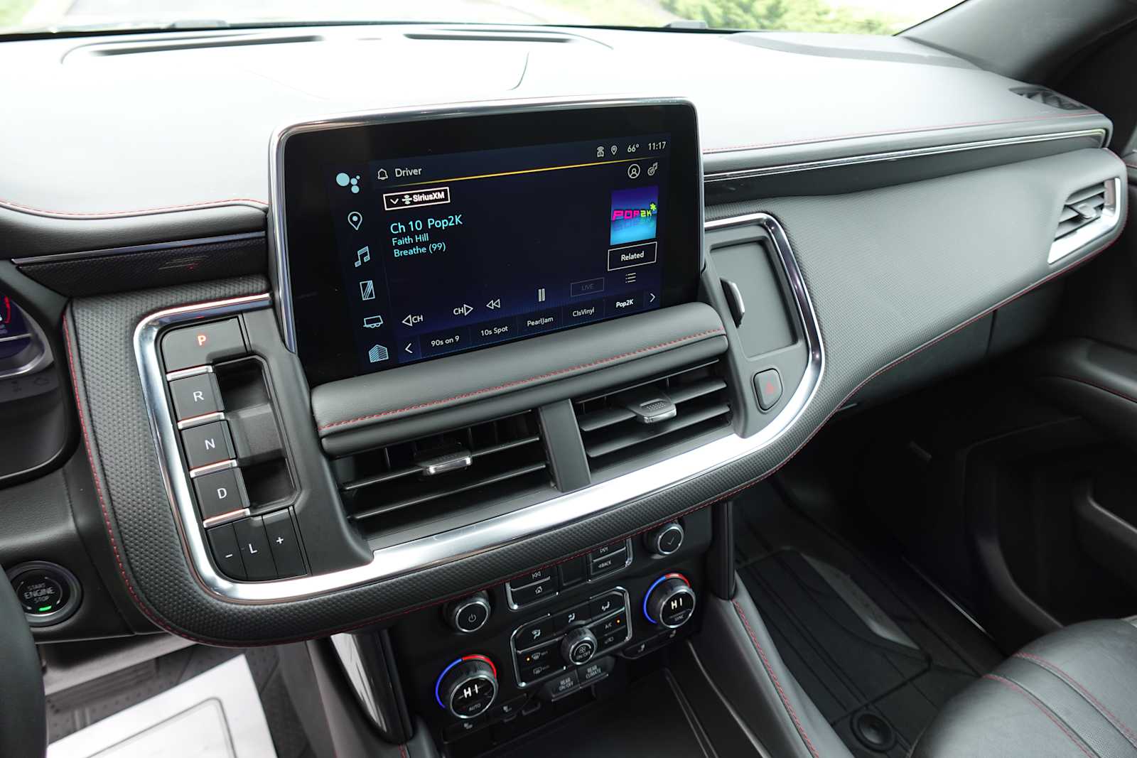 2024 Chevrolet Suburban RST - Photo 20