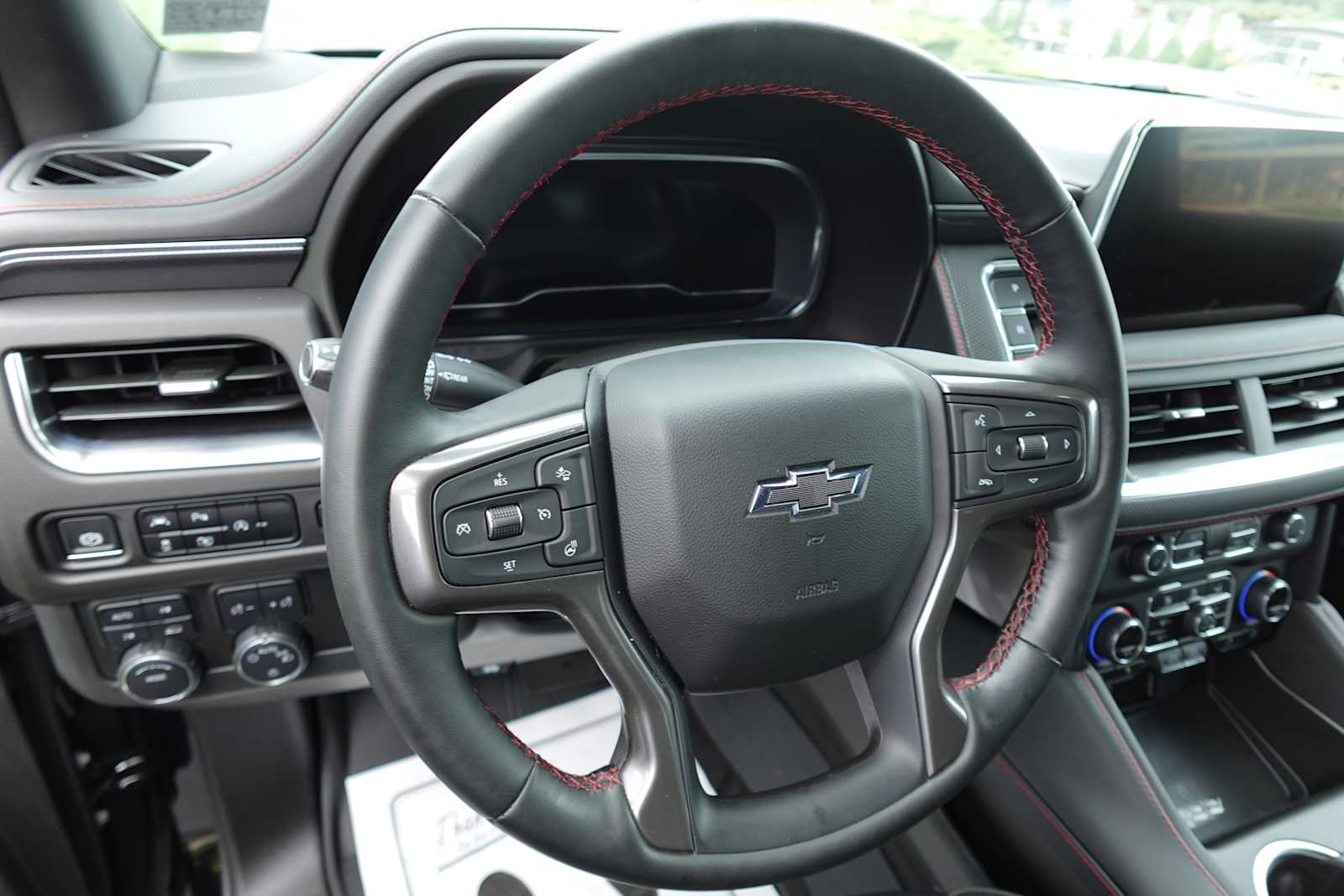 2024 Chevrolet Suburban RST - Photo 16