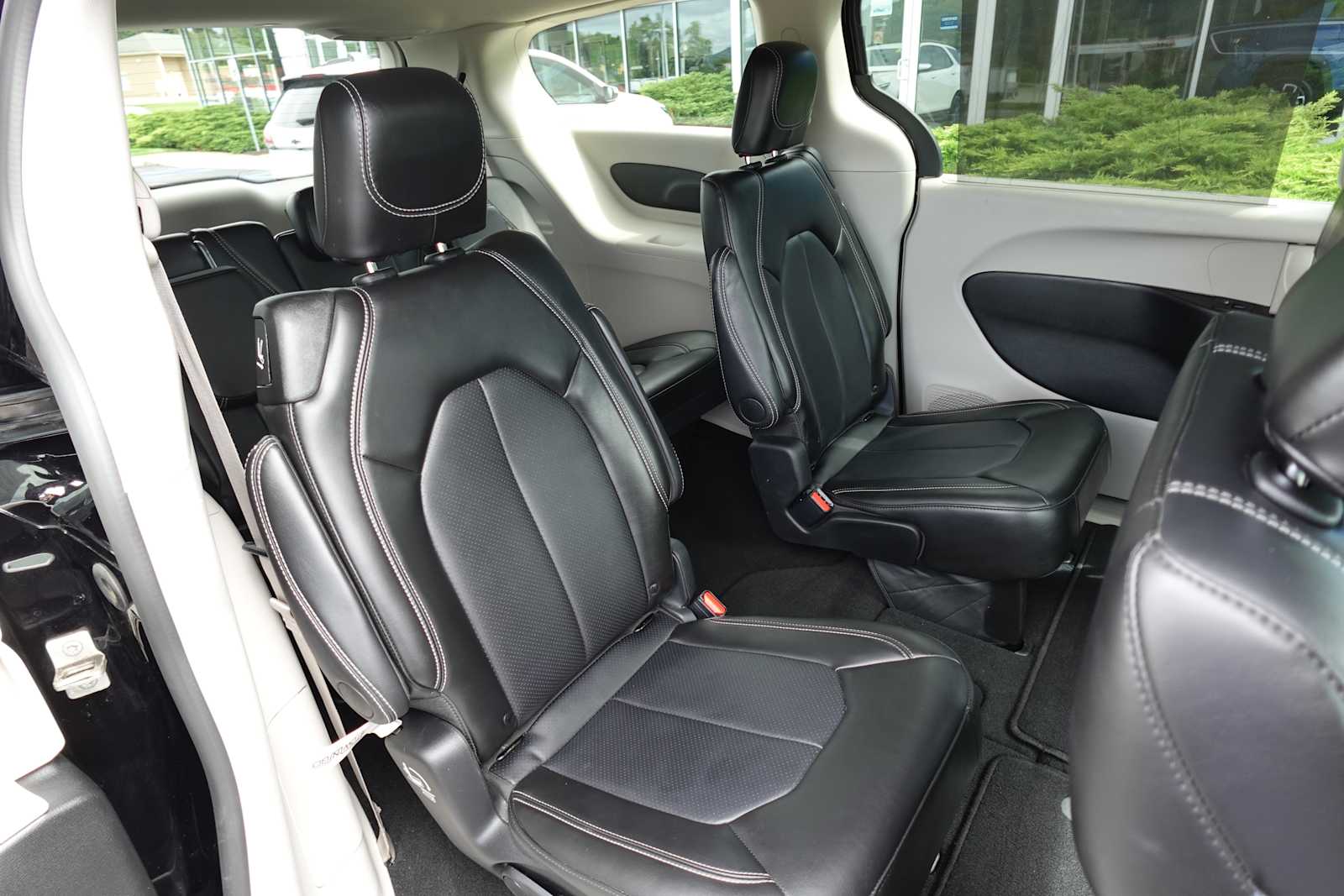 2024 Chrysler Pacifica Touring L - Photo 25