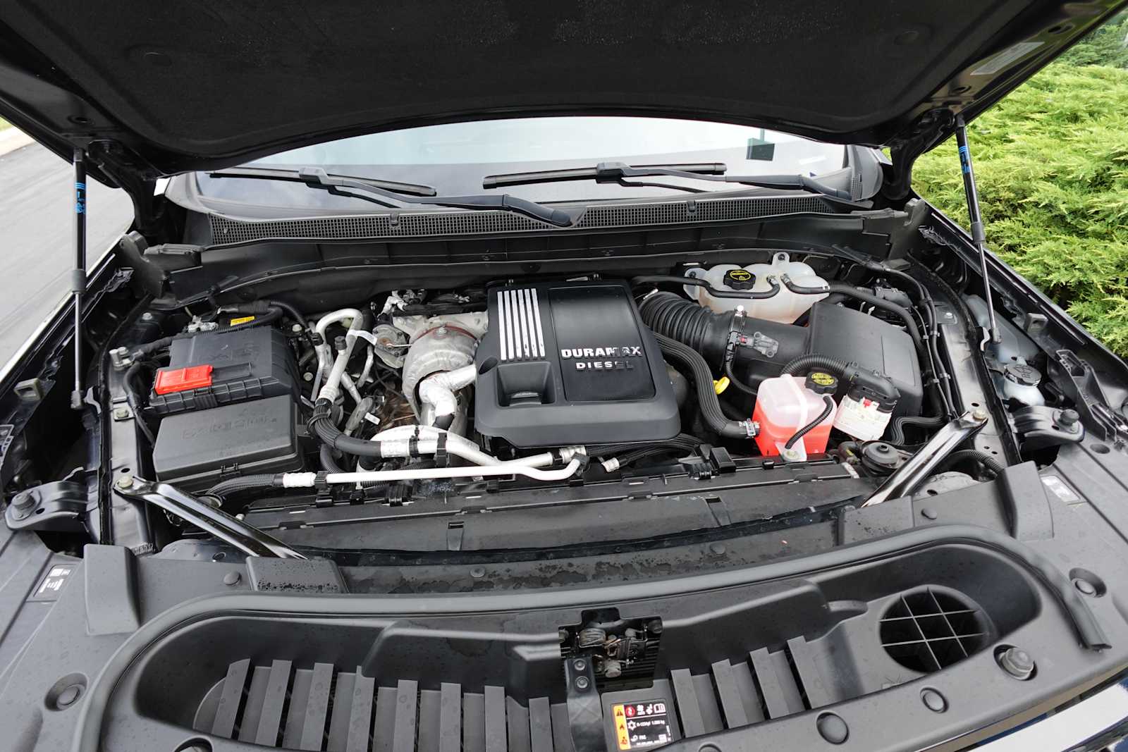 2024 Chevrolet Suburban RST - Photo 35