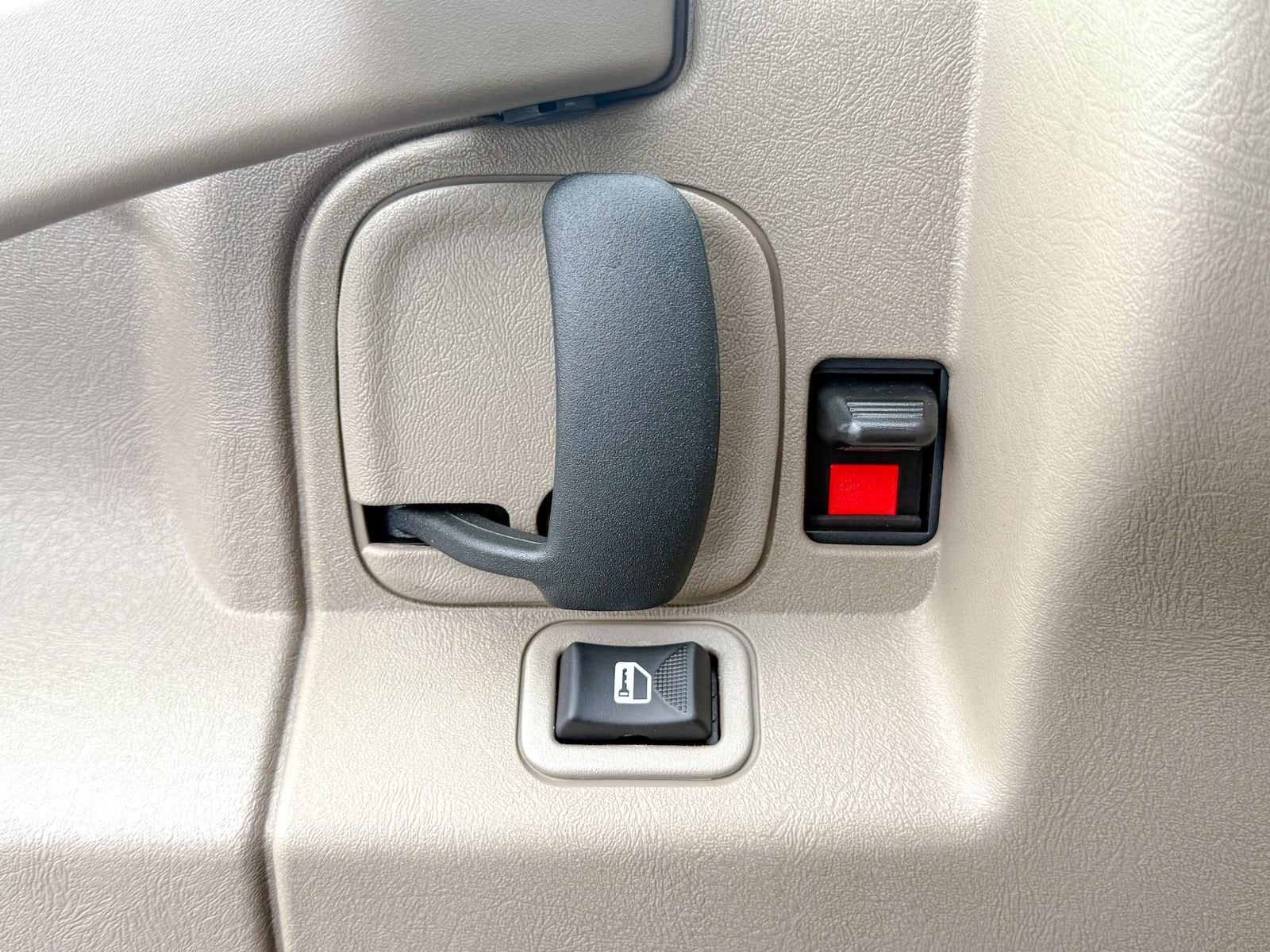2025 Chevrolet Express Cargo Work Van - Photo 31