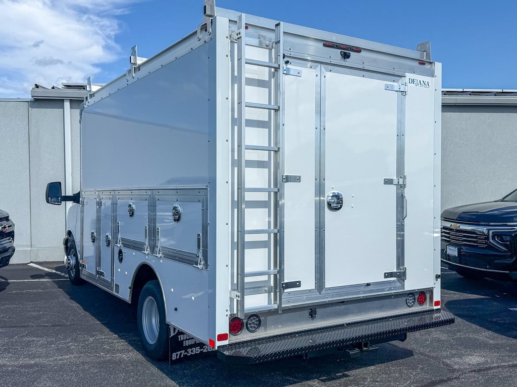 New 2026 Chevrolet Express Cutaway 3500 1WT Cutaway Van