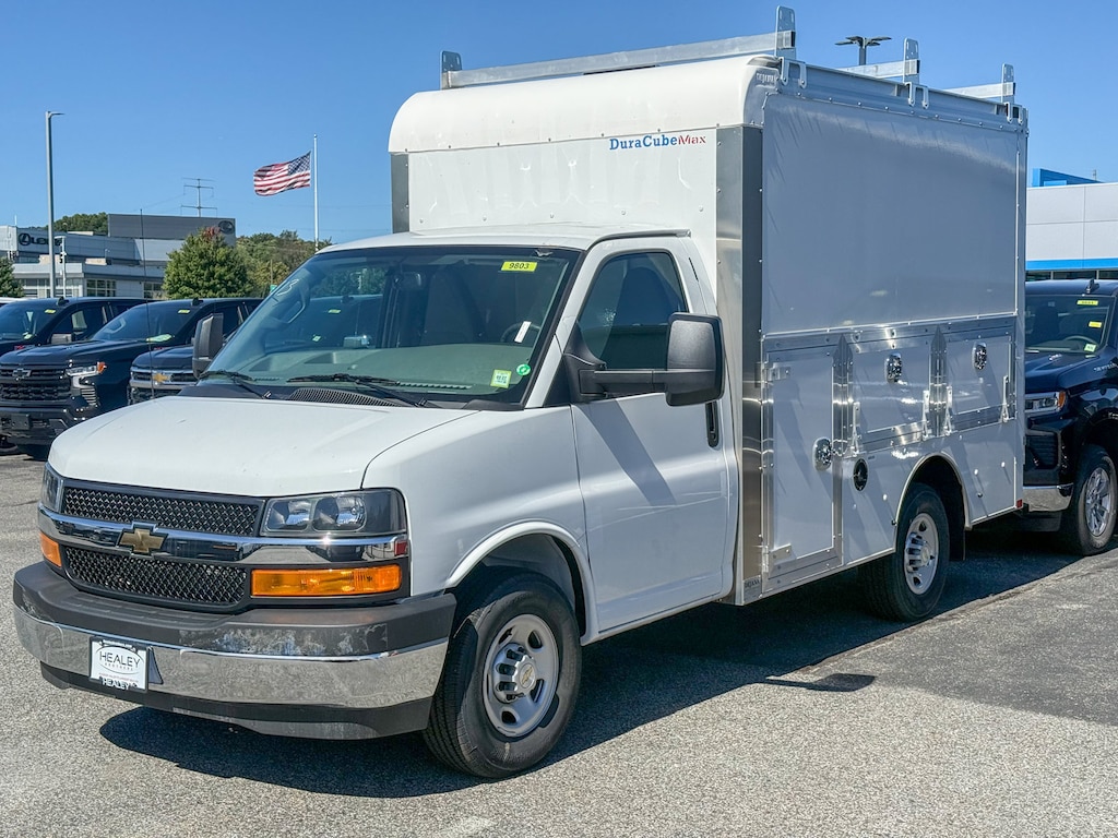 New 2026 Chevrolet Express Cutaway 3500 1WT Cutaway Van