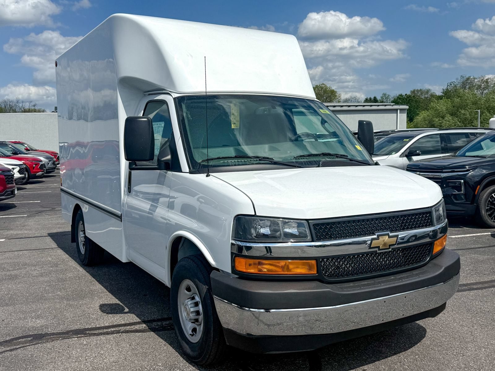 2026 Chevrolet Express Cutaway Base