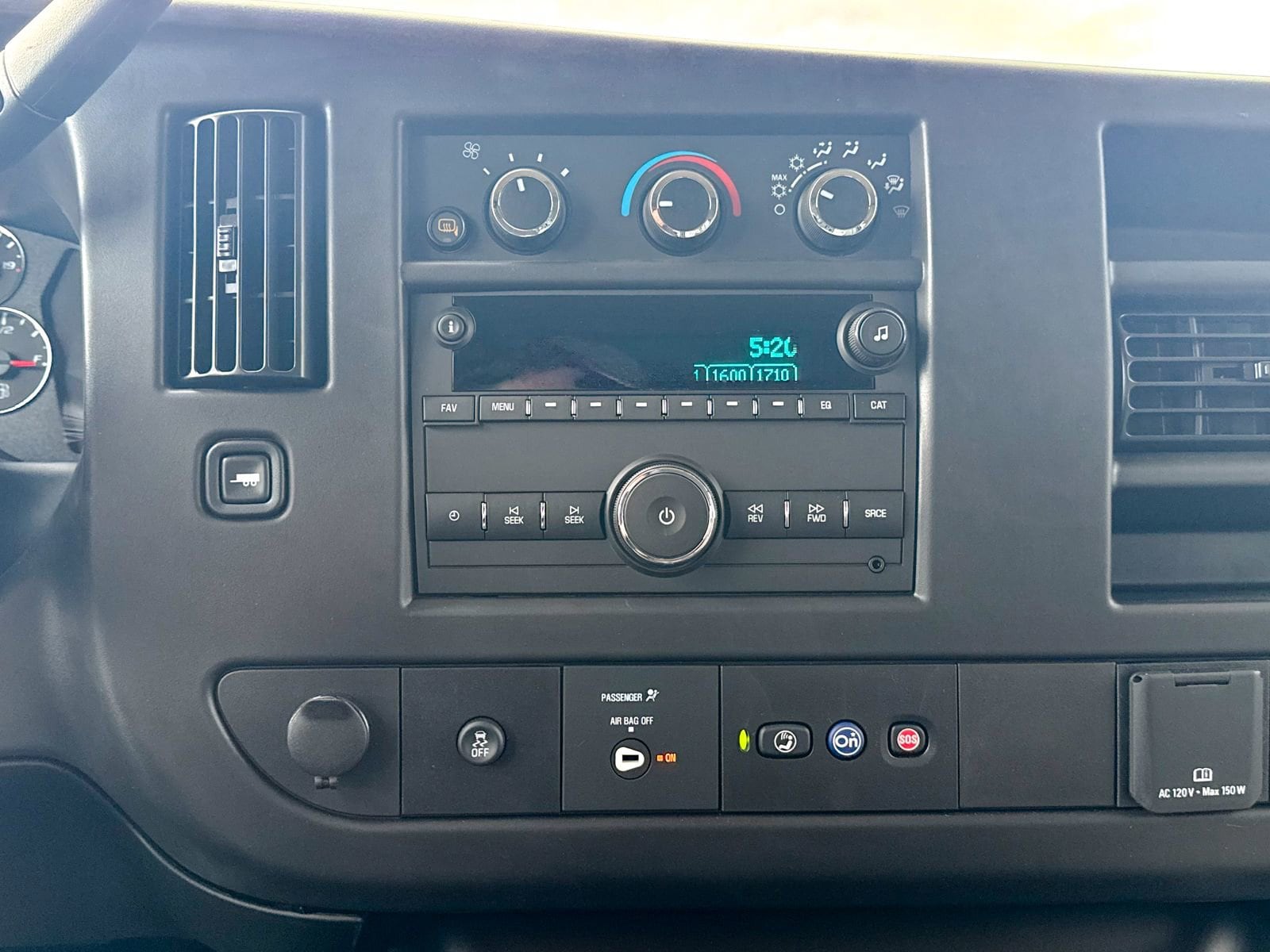 2025 Chevrolet Express Cargo Work Van - Photo 37