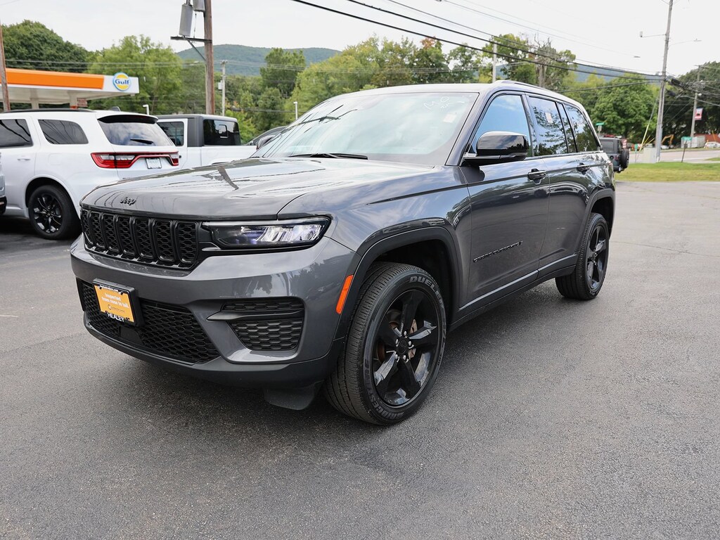 Used 2023 Jeep Grand Cherokee Altitude X 4x4 SUV