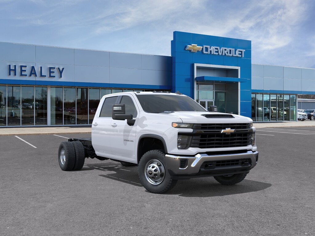 New 2026 Chevrolet Silverado 3500 HD Chassis Cab Work Truck Truck Crew Cab