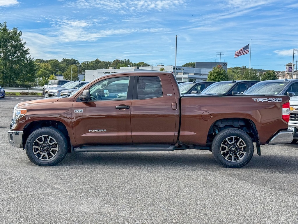 Used 2017 Toyota Tundra SR5 5.7L V8 Truck Double Cab