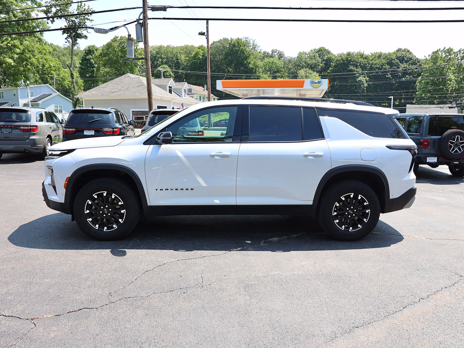 Used 2025 Chevrolet Traverse Z71 SUV