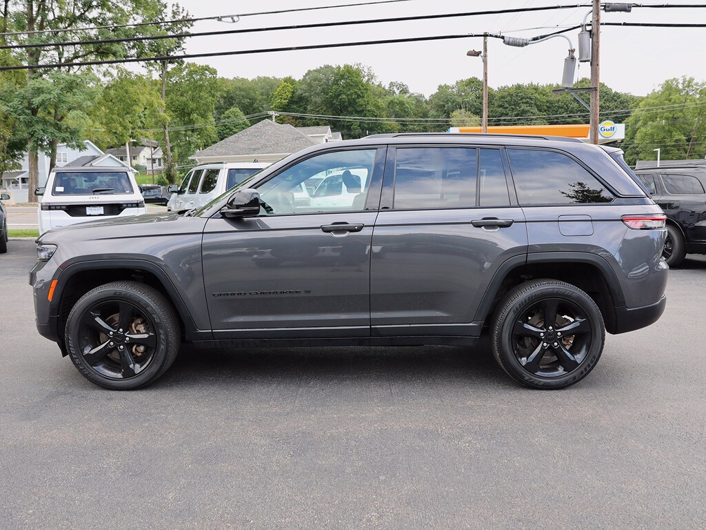 Used 2023 Jeep Grand Cherokee Altitude X 4x4 SUV