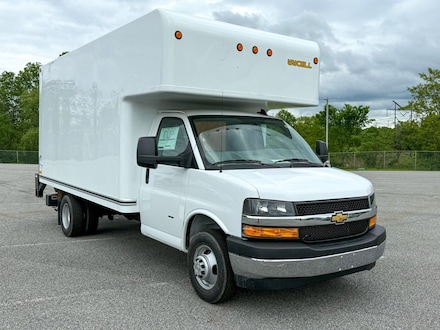 2025 Chevrolet Express Cutaway 3500 1WT Cutaway Van