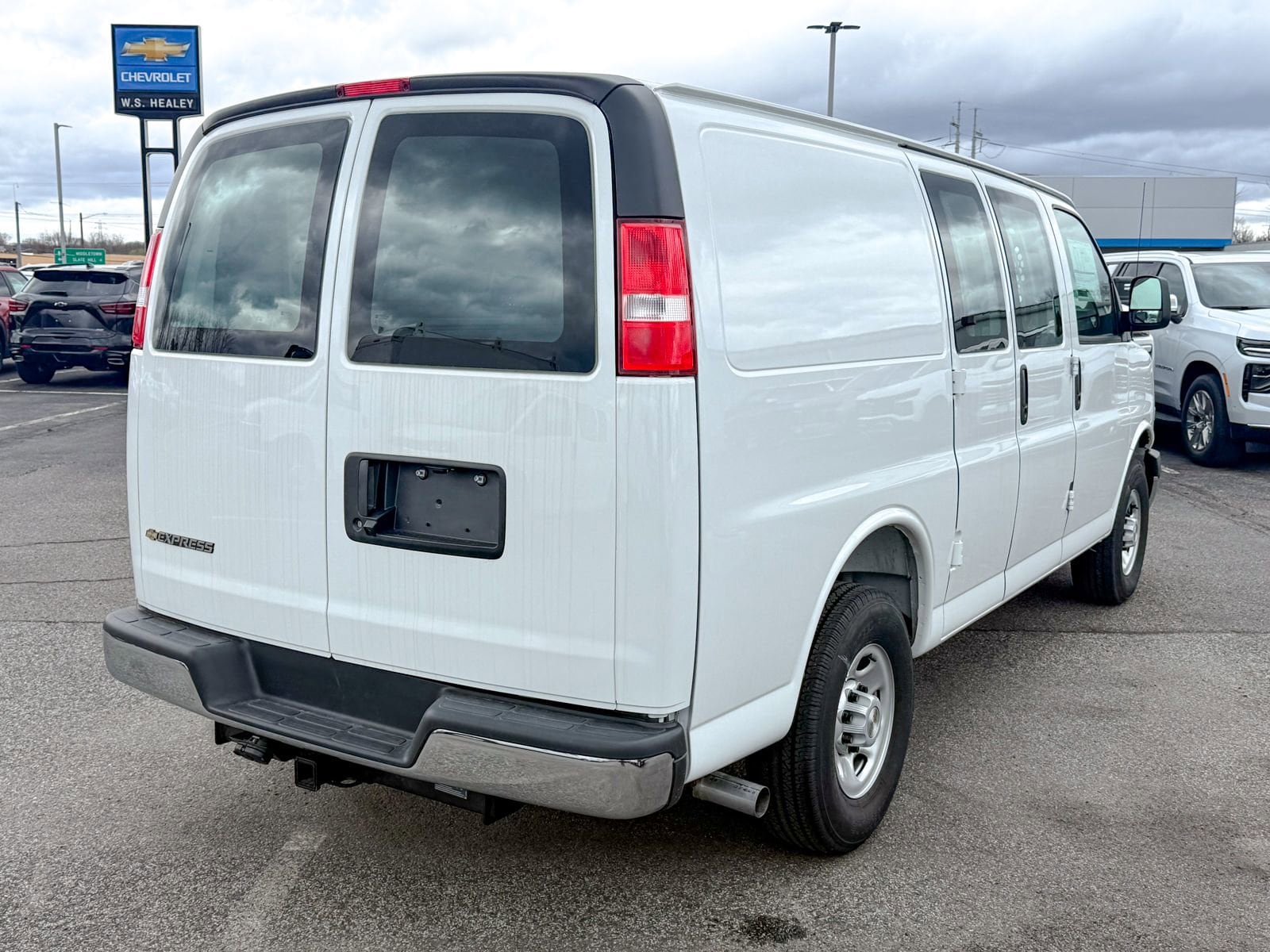 2025 Chevrolet Express Cargo Work Van - Photo 9