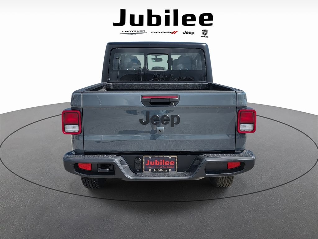New 2026 Jeep Gladiator SPORT 4X4 Pickup