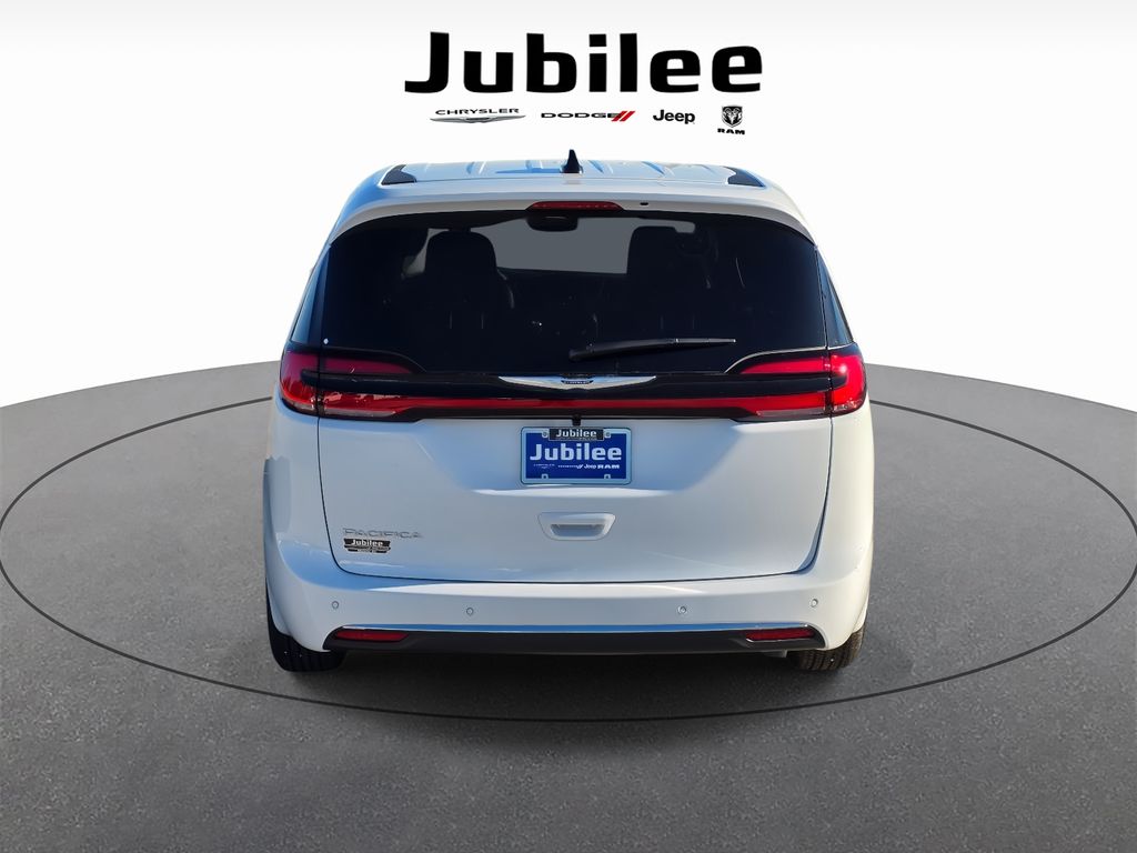 2026 Chrysler Pacifica Select - Photo 3