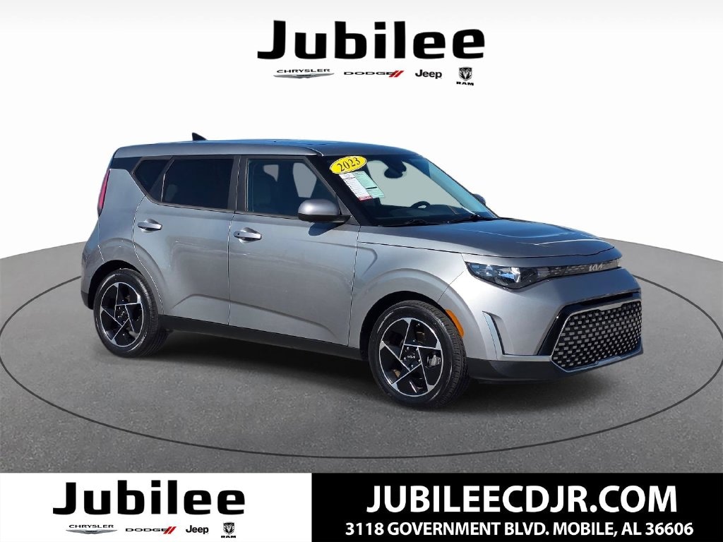 Used 2023 Kia Soul EX Hatchback