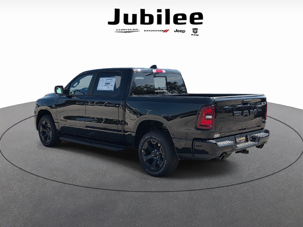 New 2027 Ram 1500 EXPRESS CREW CAB 4X4 5'7 BOX Pickup