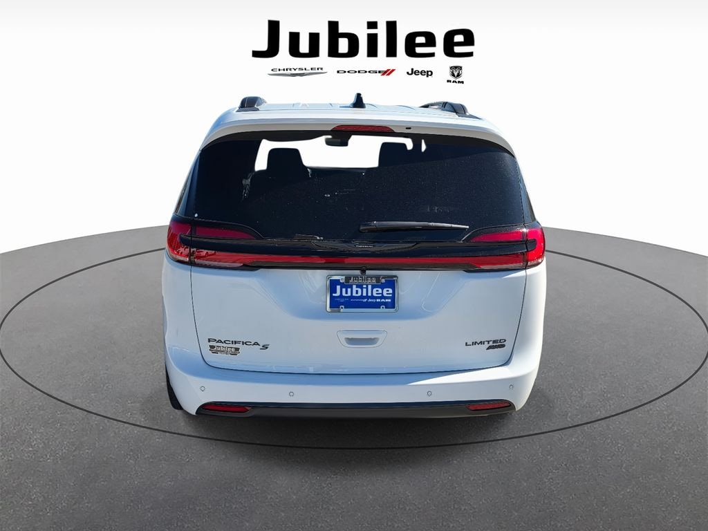 New 2026 Chrysler Pacifica LIMITED AWD Passenger Van