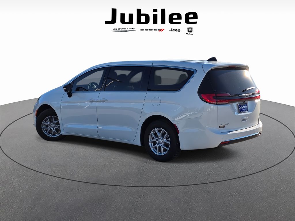 2026 Chrysler Pacifica Select - Photo 4