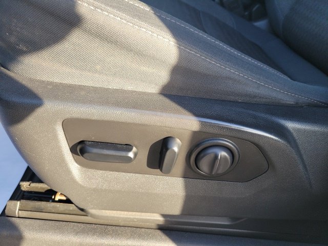 2019 Chevrolet Silverado 1500 LT - Photo 28