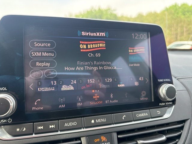 2019 Nissan Altima SV - Photo 16