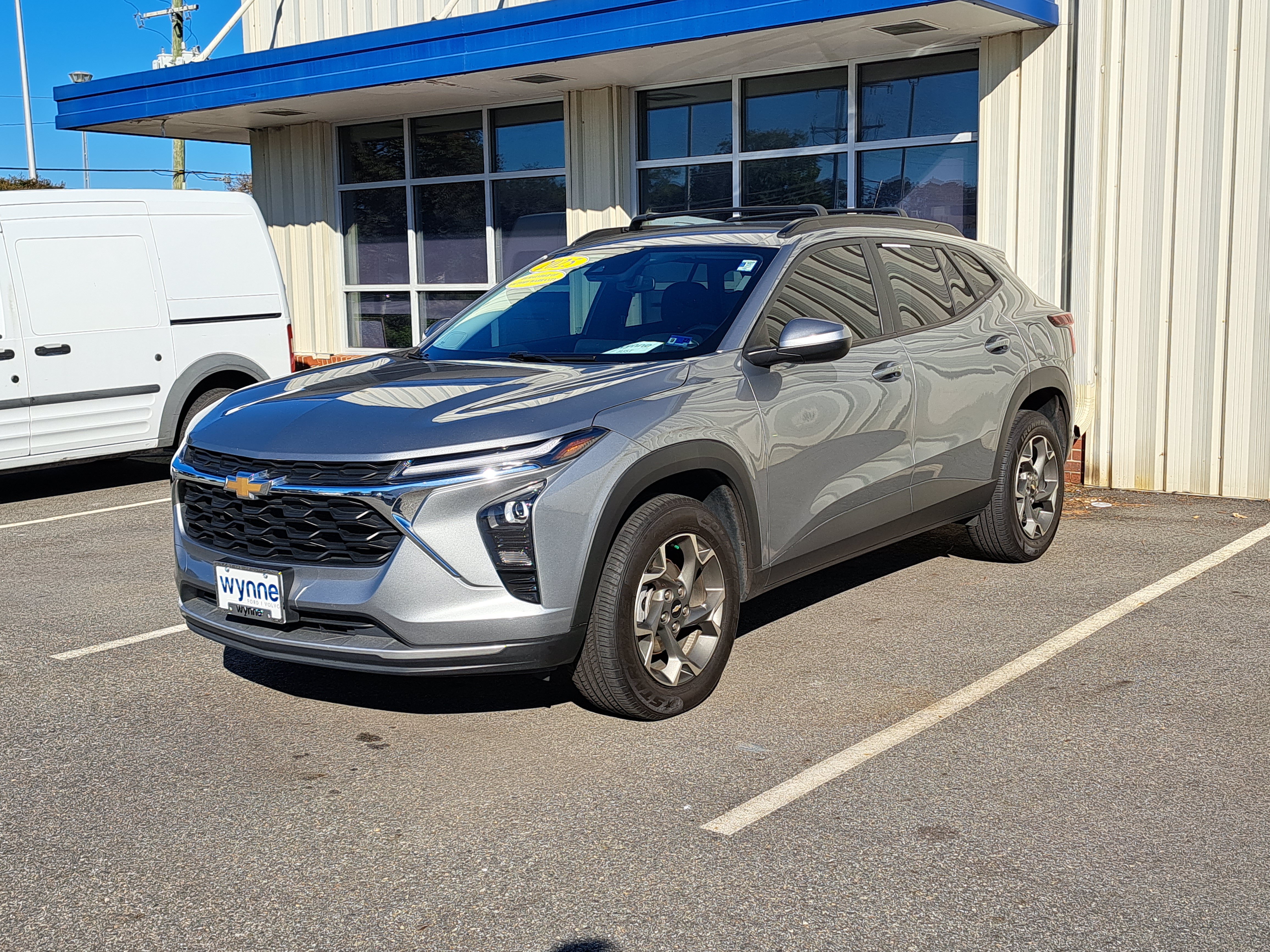 Used 2025 Chevrolet Trax LT FWD LT