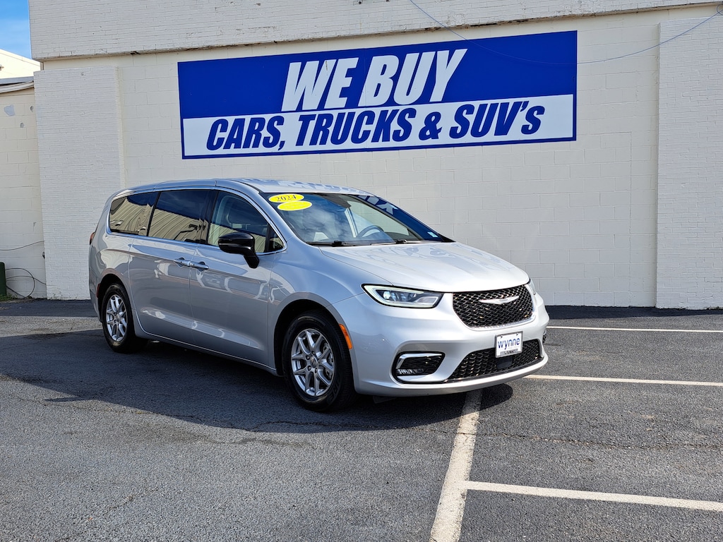 Used 2024 Chrysler Pacifica Touring L Touring L FWD