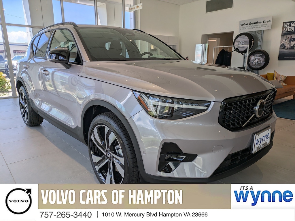 New 2026 Volvo XC40 B5 Plus SUV