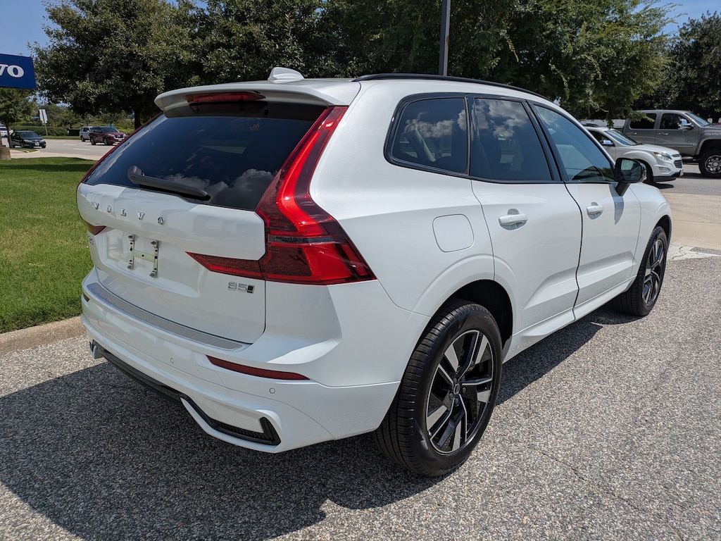New 2027 Volvo XC60 B5 Core SUV