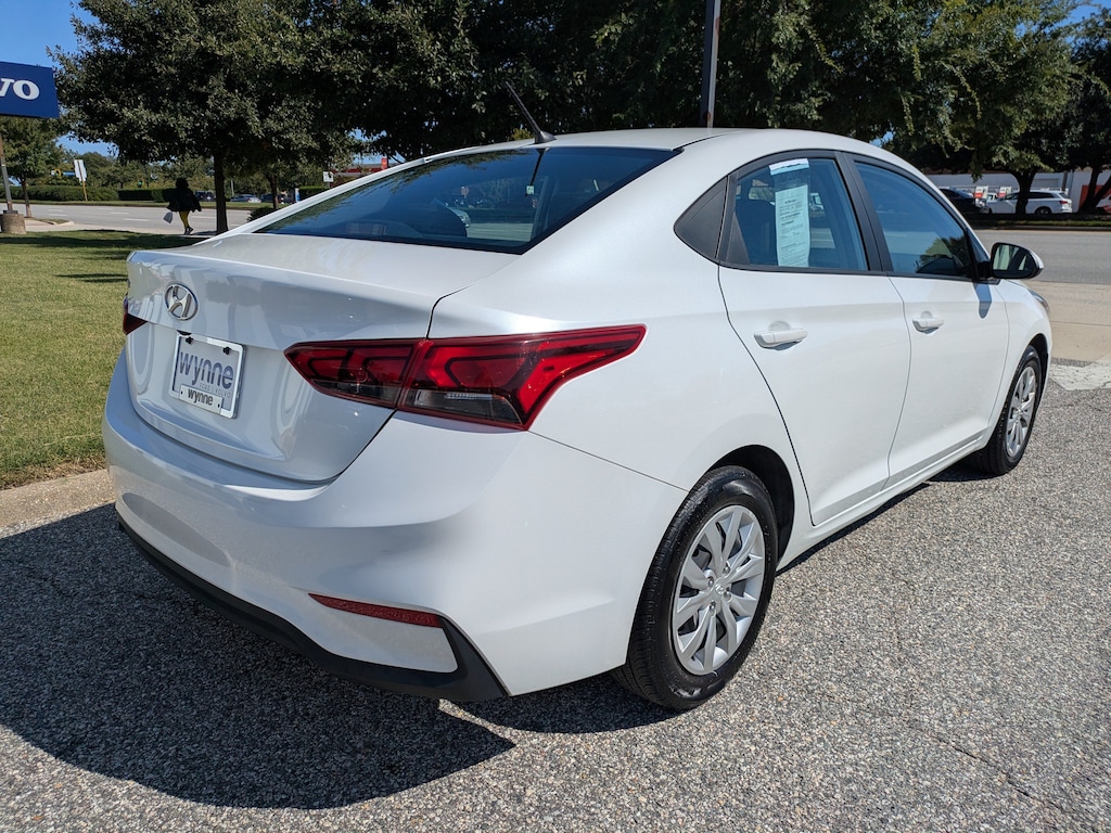 Used 2022 Hyundai Accent SE Sedan