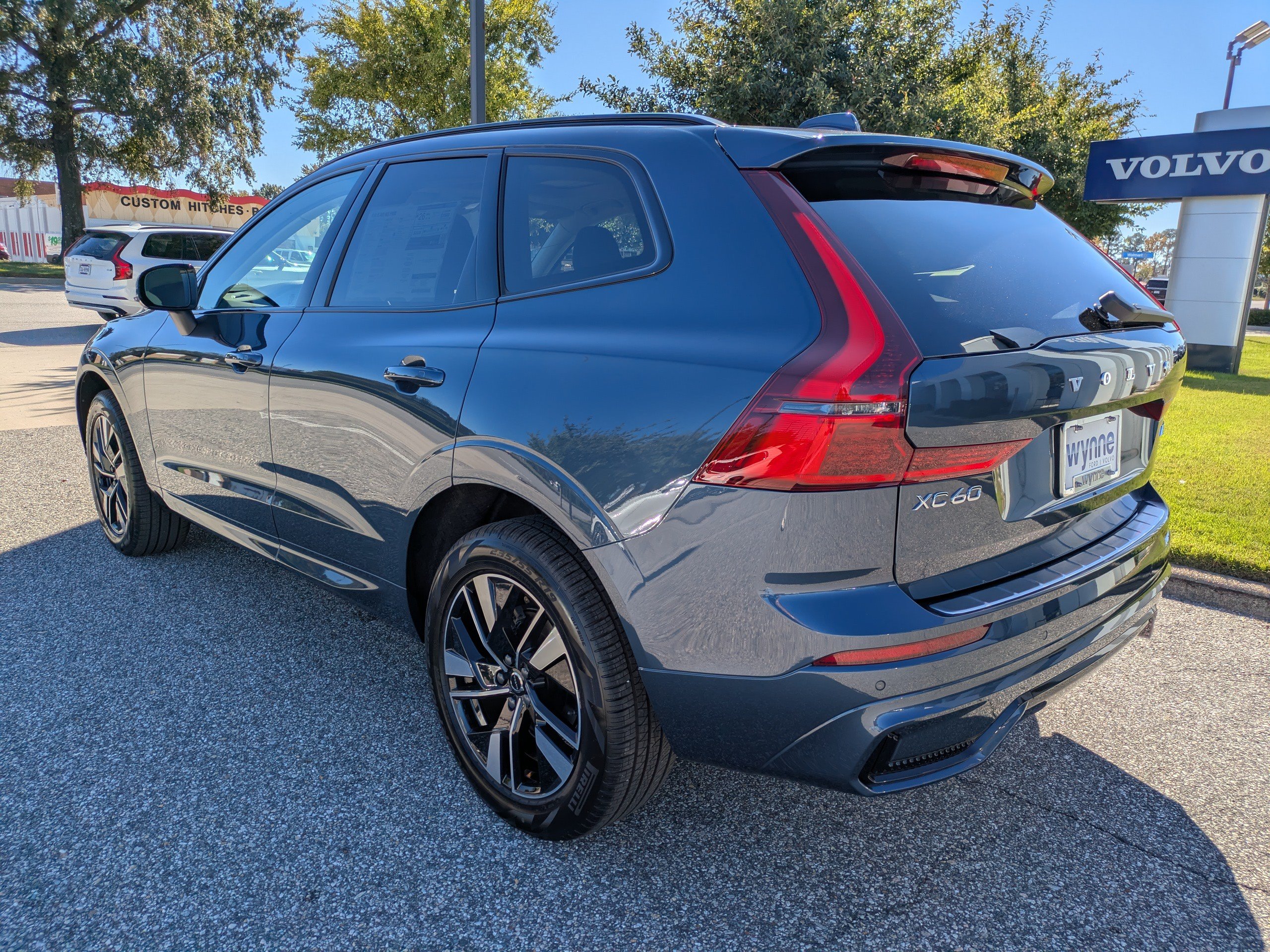 New 2027 Volvo XC60 B5 Core SUV