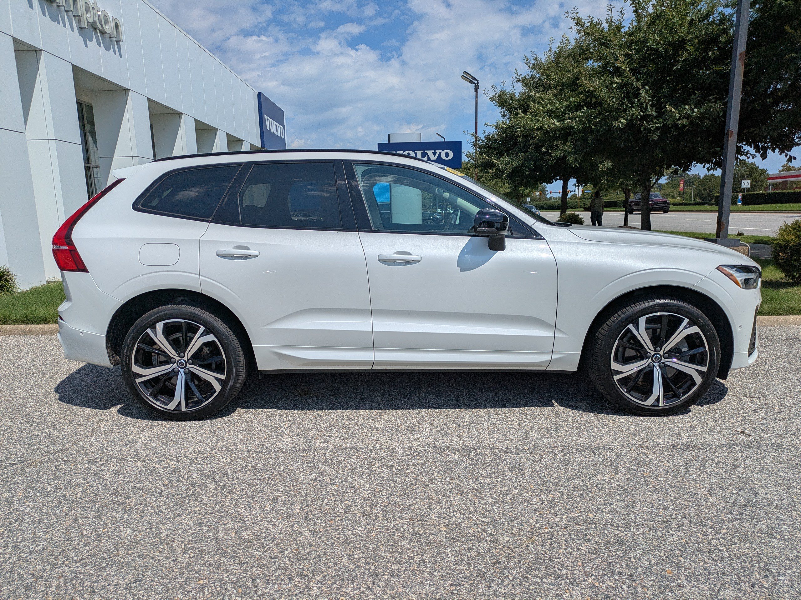Certified 2025 Volvo XC60 Plug-In Hybrid Ultra T8 AWD Ultra