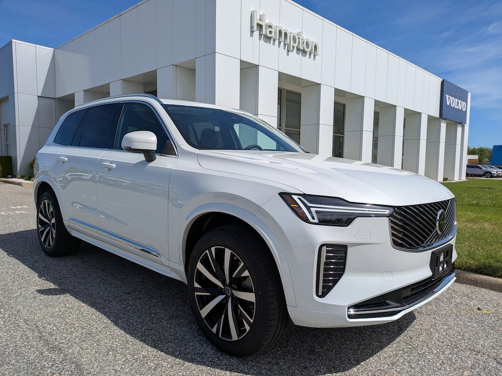 New 2026 Volvo XC90 B5 Core SUV